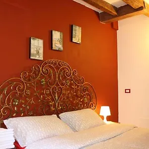 Salizada San Francesco , Venecia Italia